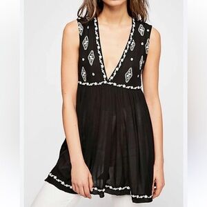 Free Peoplee Boho Embroidered sleeveless Blouse